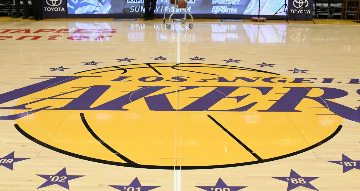 Los Angeles Lakers The Glamour is Gone - INSCMagazine