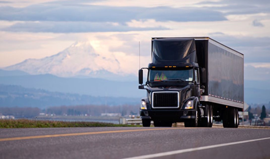 8 Basic Things Every Truck Driver Should Have On the Road