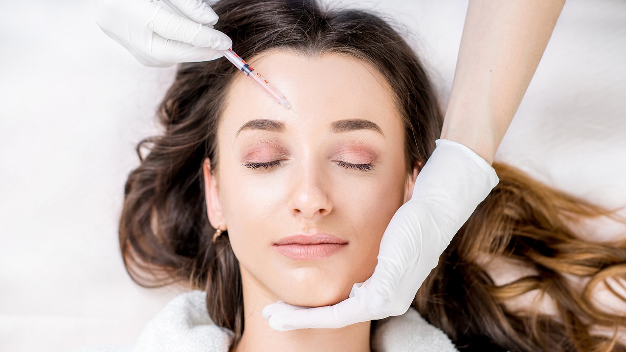 top-plastic-surgery-trends-2019-new-social - INSCMagazine