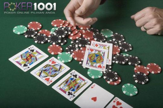 DOWNLOAD APLIKASI POKER ONLINE