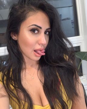 Lulu Lotus Split Tongue