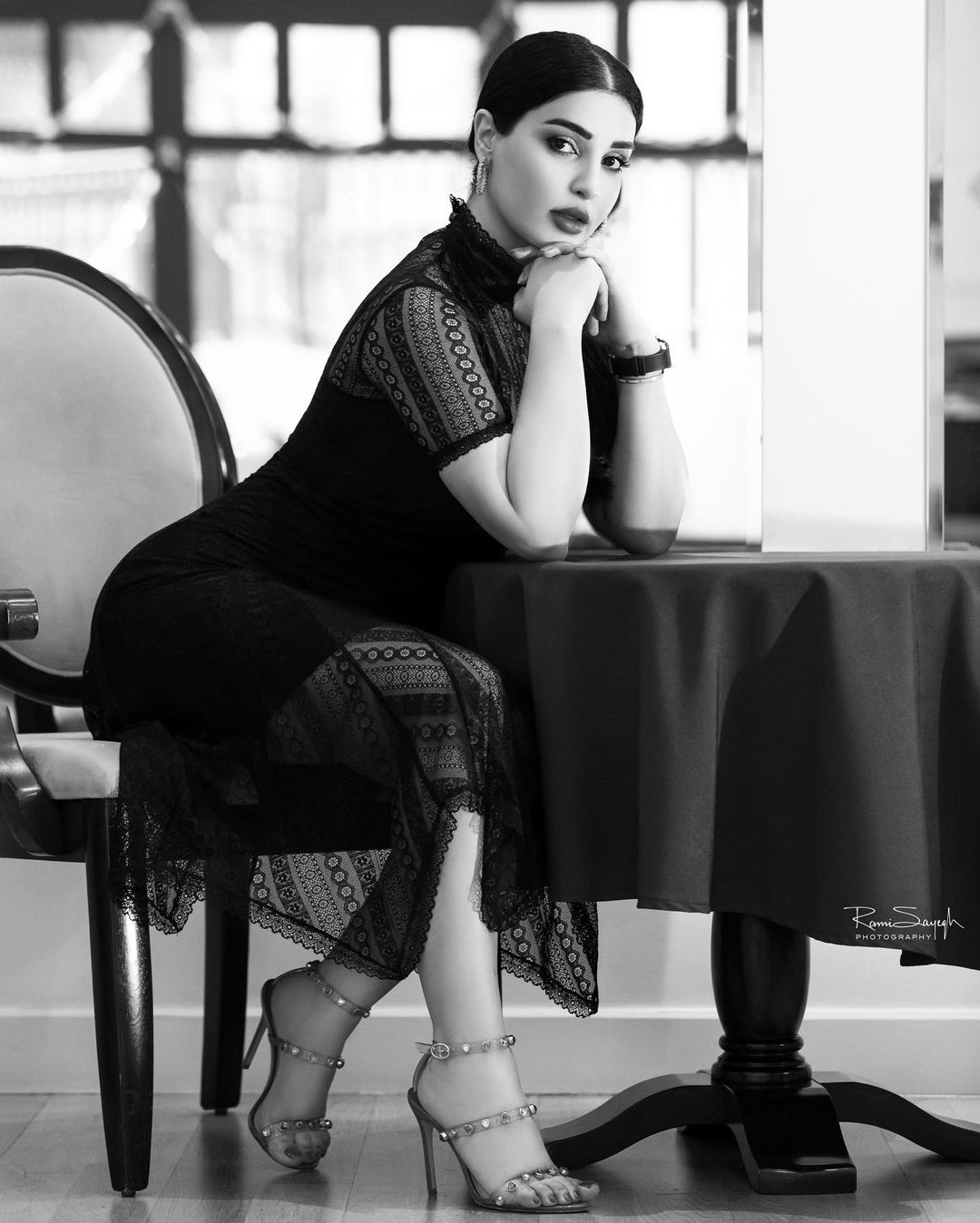 Lelas Al Waleed Black & White