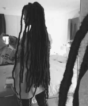 Rihanna dreadlocks mirror selfie