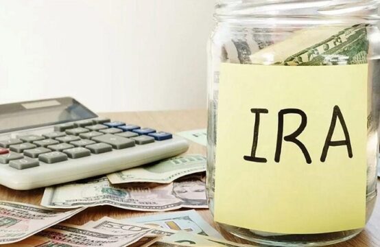 A Comparison of Conventional and Gold IRA Plans