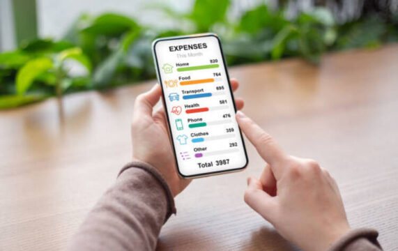 Tracking Expenses and Budgeting