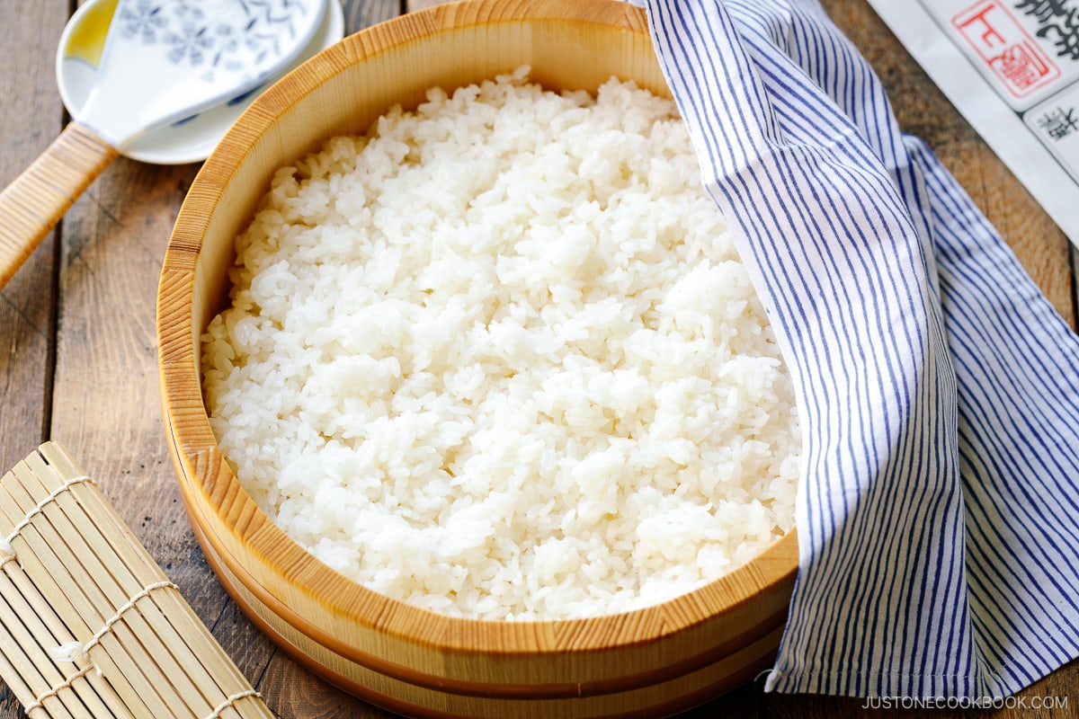 A Beginner S Guide To Making Delicious Sushi Rice In A Rice Cooker   How To Make Sushi Rice 3232 I 2 