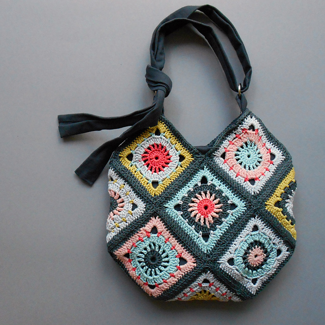 Crafting Joy Beginner Crochet Kit and Basic Granny Square Bag for