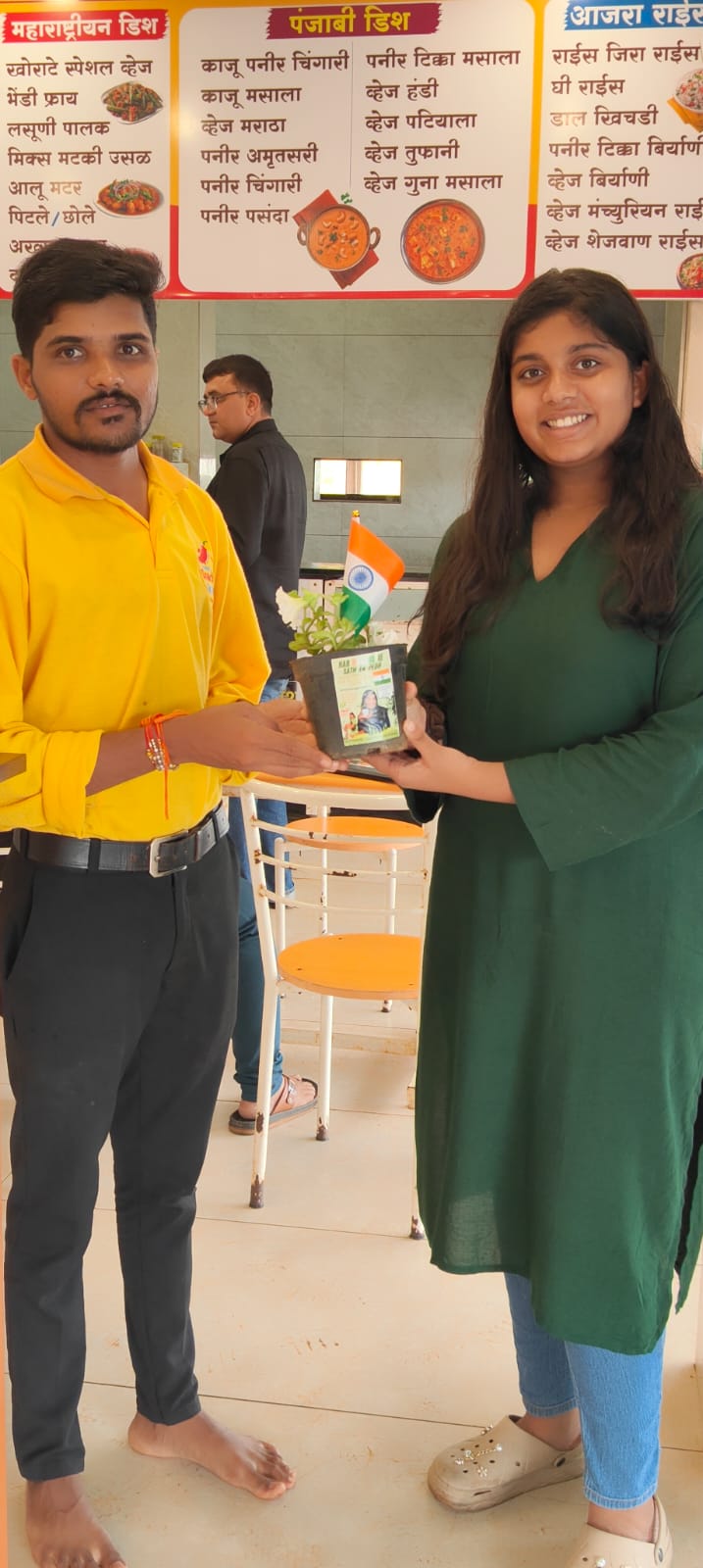 Young EcoHero and Climate Warrior Manya Harsha leading her Sunshine – Children for Change campaign on Children’s Day 2025.
